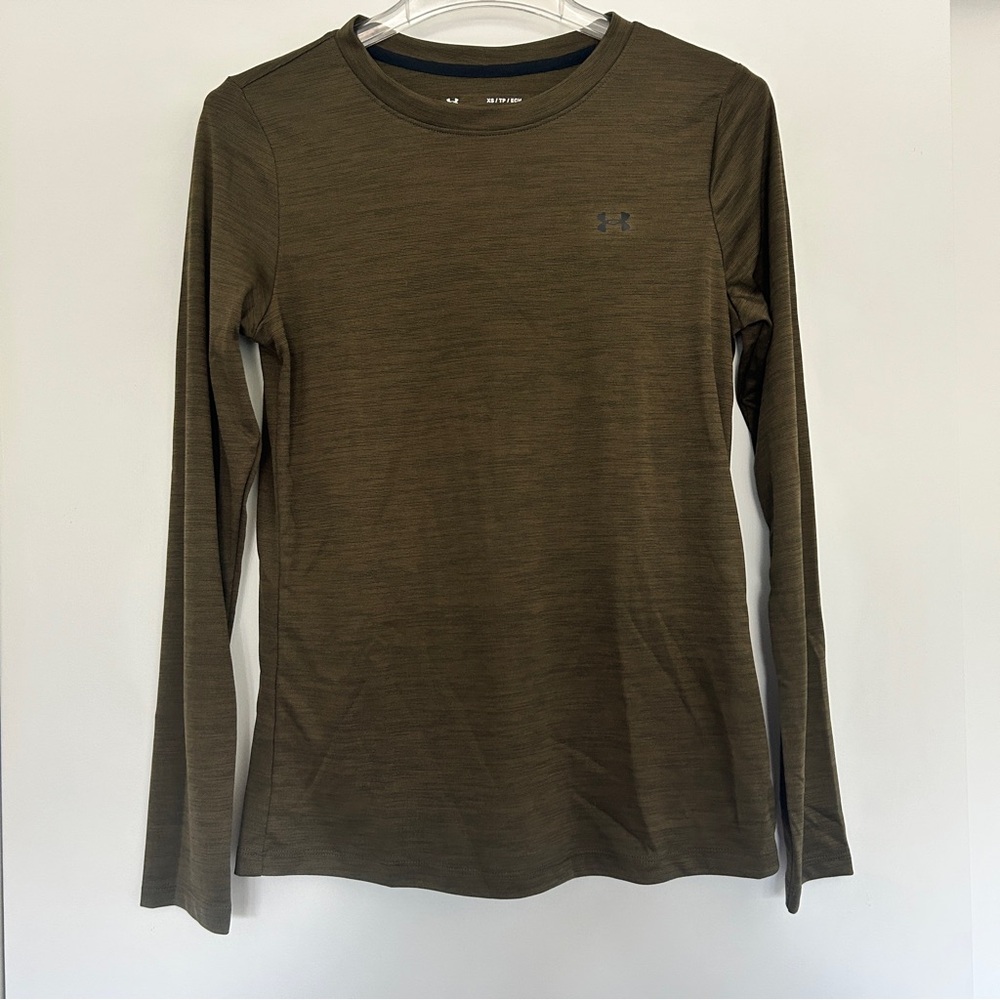 Under Armour Long Sleeve Top in Olive Green women’s